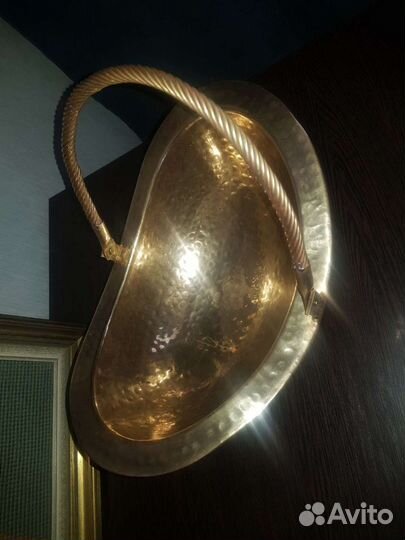 Конфетница с перекидной ручкой. Медь. Индия