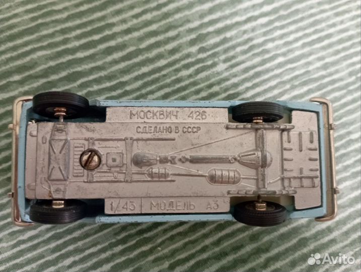 Модель автомобиля москвич 426 СССР