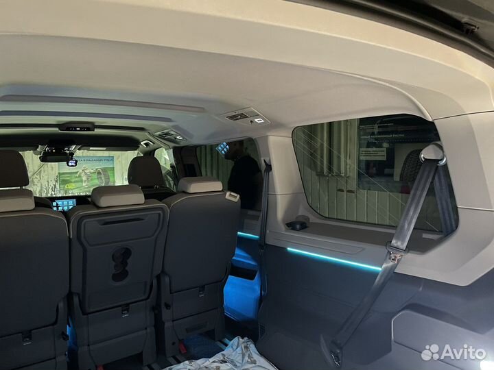 Контурная подсветка салона авто