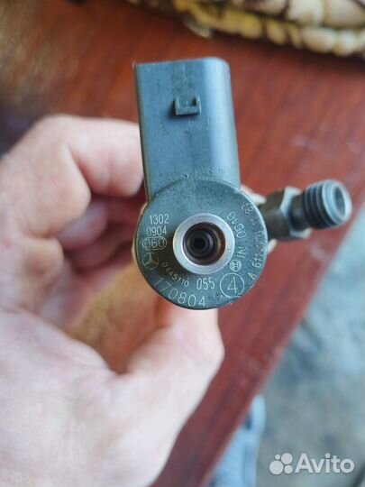 Продам форсунку Мерседес А6110701187