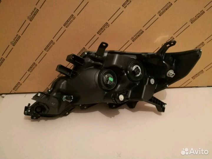 Фара Toyota Land Cruiser Prado 150