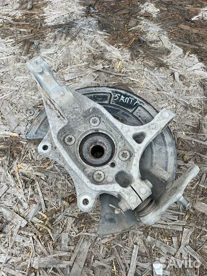 Кулак передний левый Хундай Санта Фе 4 TM