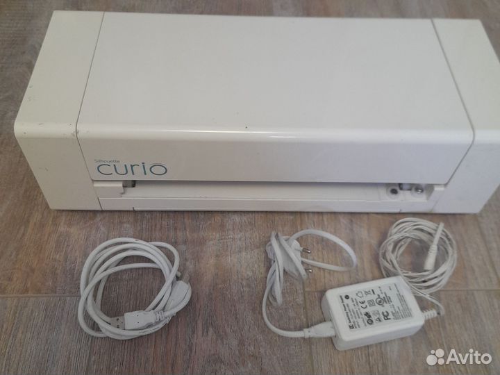 Режущий плоттер silhouette curio