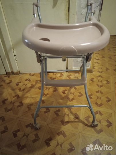 Столик для кормления ребенка