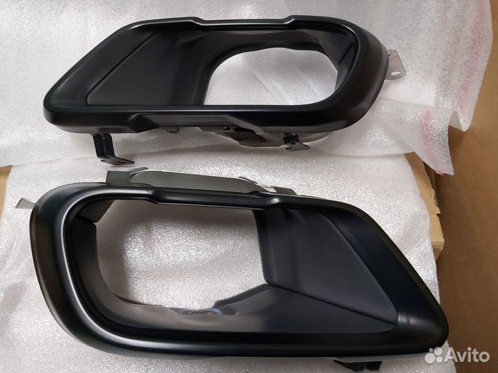 Комплект черных насадок BMW X6 G06