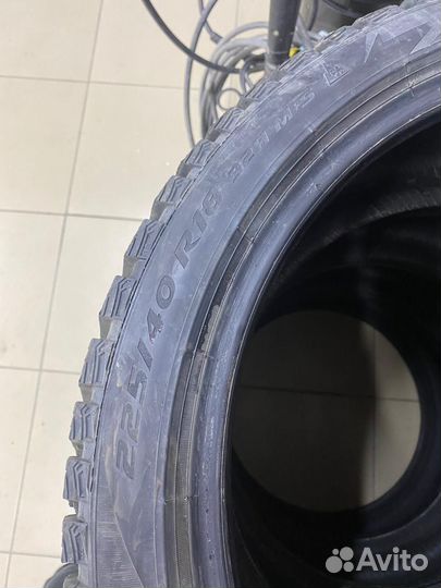 Pirelli Ice Zero 2 225/40 R18