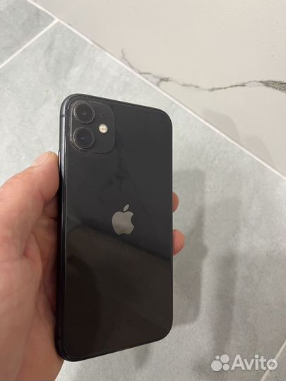 Телефон iPhone 11 64 гб