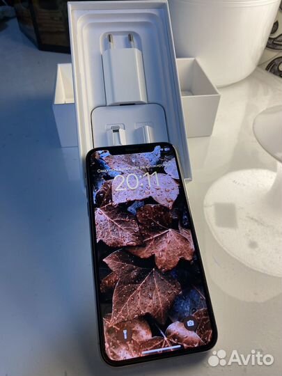 iPhone X, 64 ГБ