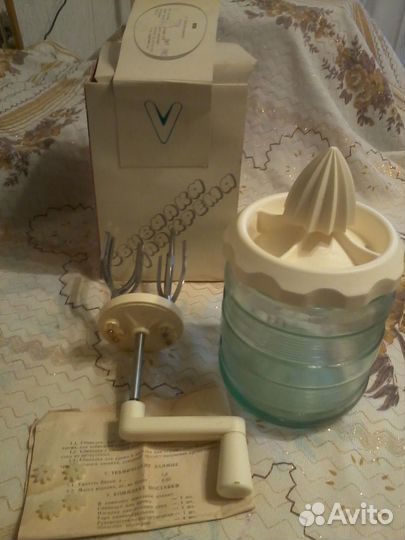 Ручная сбивалка для крема с соковыжималкой