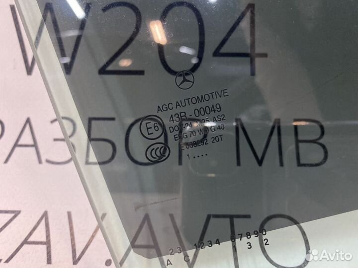 Стекло задней левой двери Mercedes W204