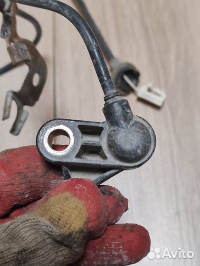 Датчик ABS Mazda Premacy