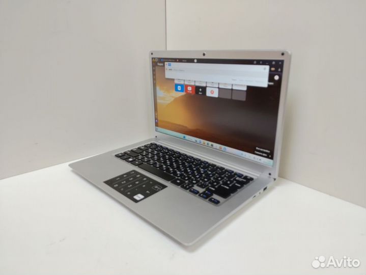 Ноутбук dexp Aquilon