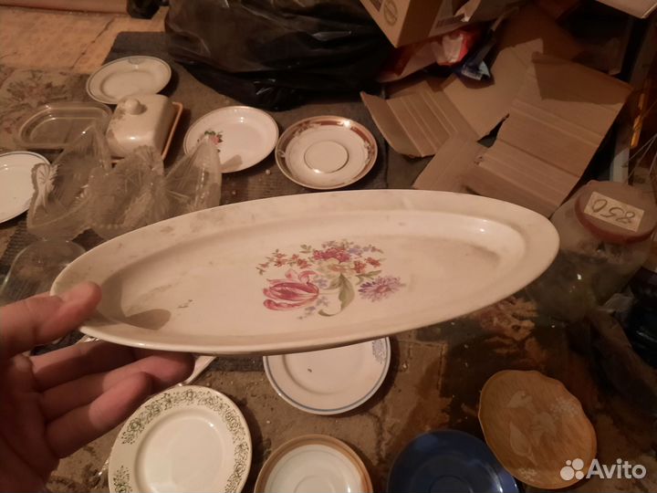 Тарелка стаканы вилки.все отдаю