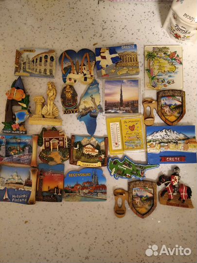 Магниты на холодильник из разных стран и городов