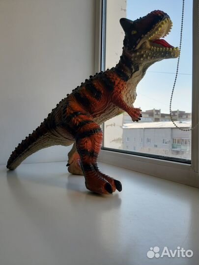 Игрушка динозавр большой огромный рычит