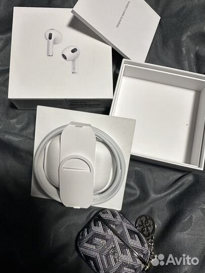 Оригинал наушники Apple AirPods 3 Lightning