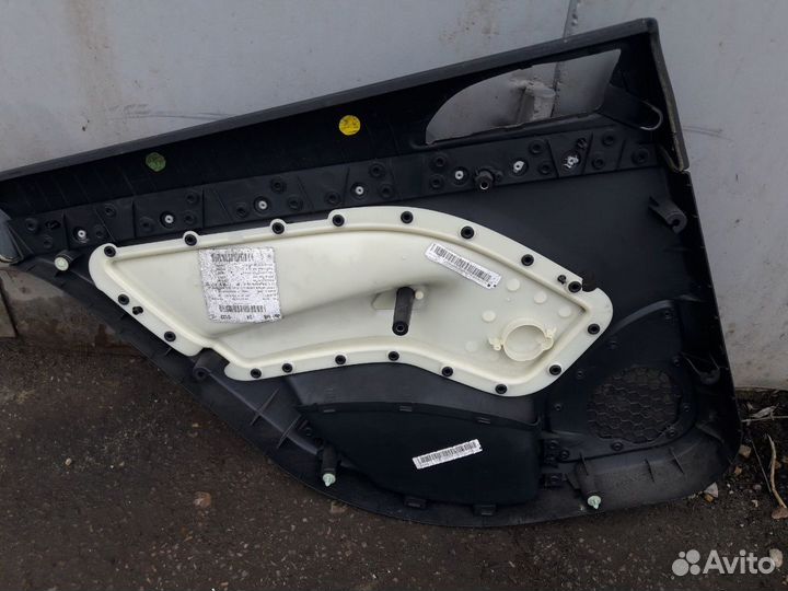 Обшивка задней правой двери Октавия А-5