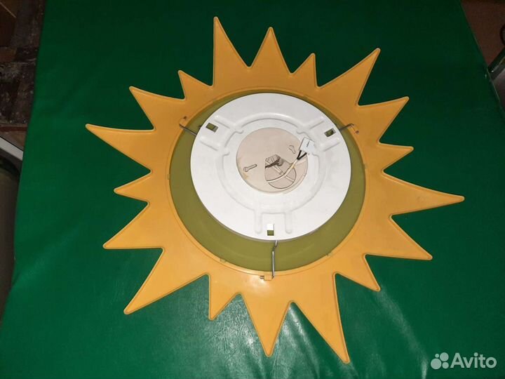 Светильник в виде солнца