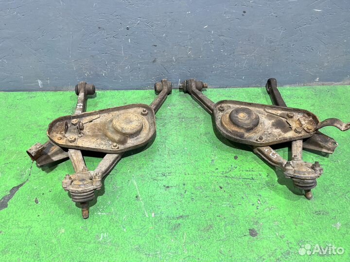 Нижние рычаги Chevrolet Niva