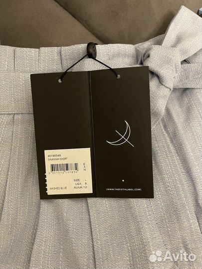 Шорты брендовые с защипами