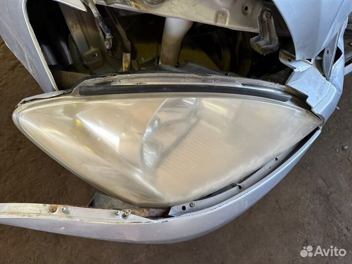 Фара правая Mitsubishi Lancer 9 4G18