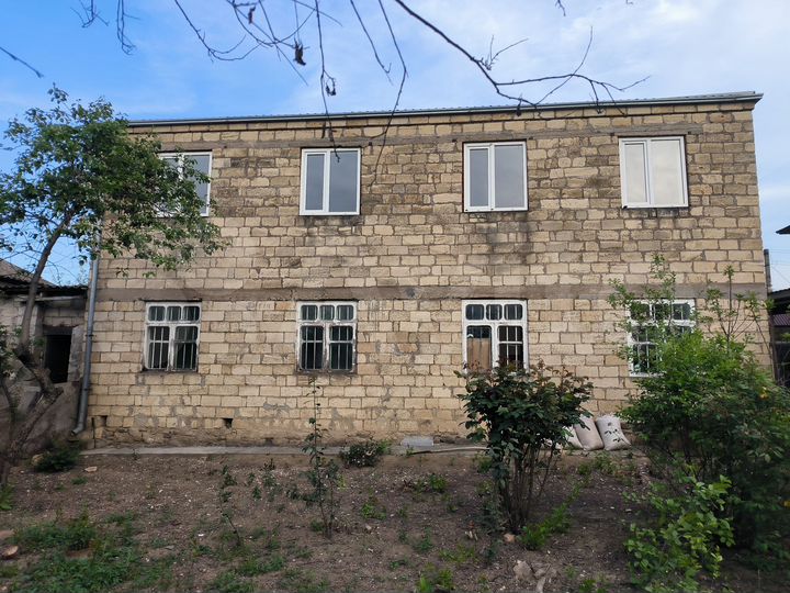 Дом 221,6 м² на участке 8 сот.