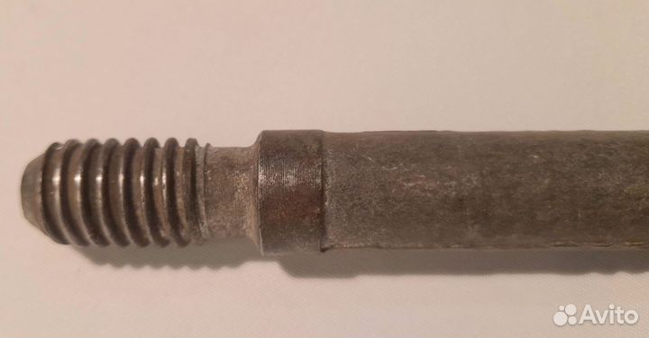 Крюк буксировочный