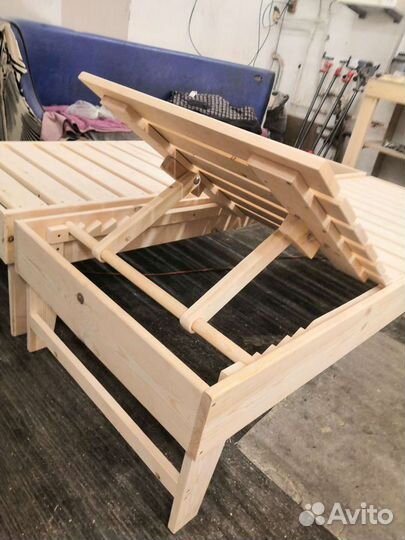 Шезлонг лежак