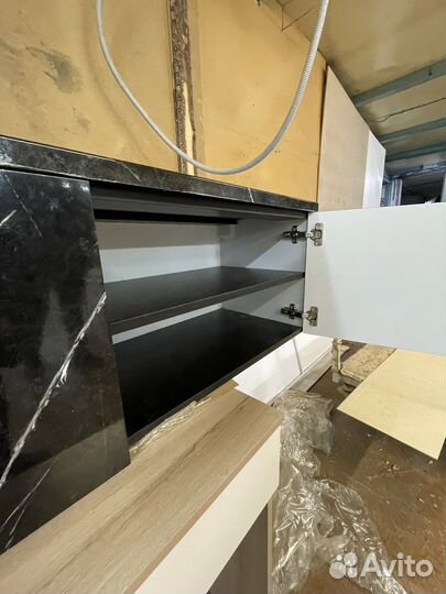 Тумба под тв подвесная