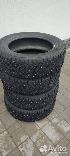 Nokian Tyres Hakkapeliitta 8 SUV 225/60 R18