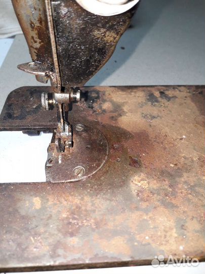 Швейная машина Singer