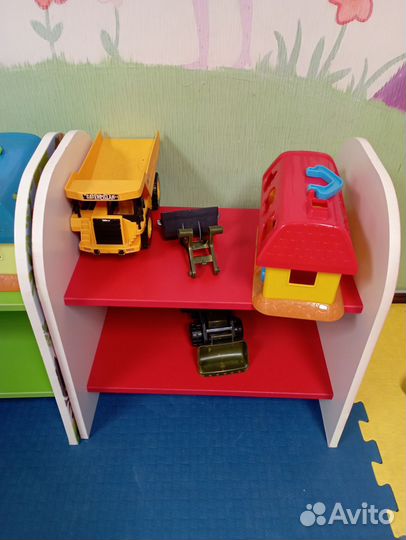 Детский стеллаж для игрушек