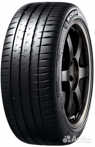 Michelin Pilot Sport 4 245/45 R17