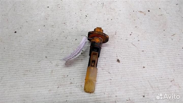 Датчик уровня бачка омывателя BMW 5 E34 88-95г