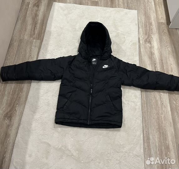Продаю куртку nike полностью оригинал