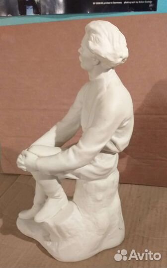 Статуэтка М. Горький Лфз СССР отличная