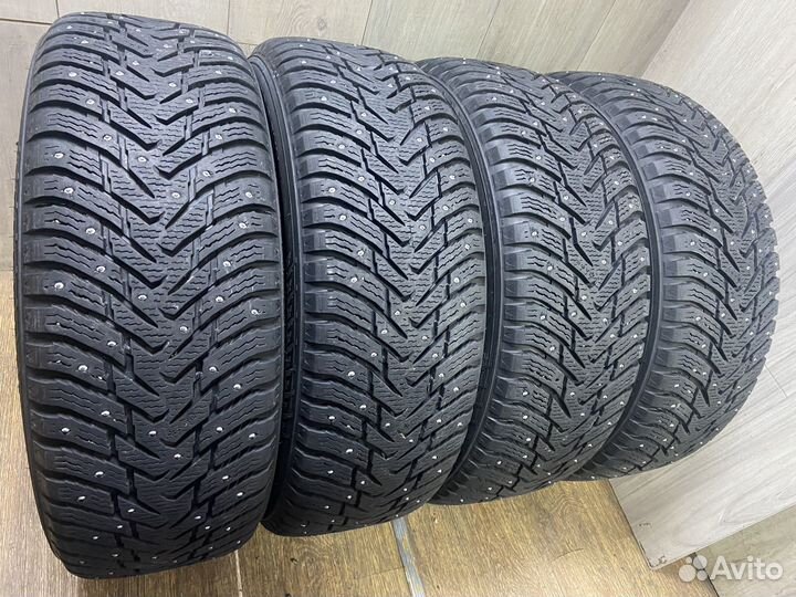 Nokian Tyres Hakkapeliitta 8 SUV 235/60 R18