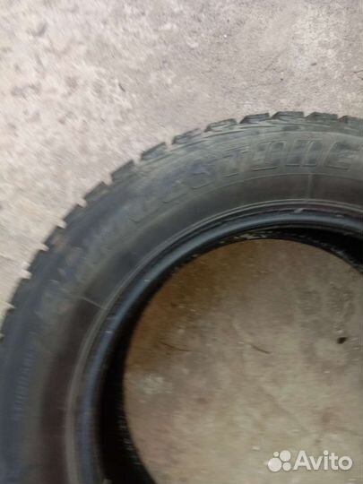 Bridgestone Ice Cruiser 5000 205/60 R16 92T