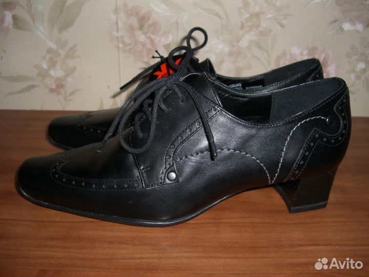 Новые женские туфли jana