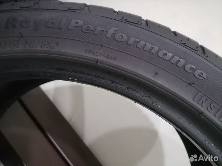 Royal Black Royal Performance 225/40 R18