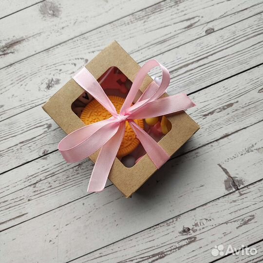 Комплект с именным держателем.Монте