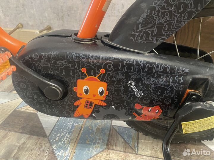 Велосипед 3-5 лет 4 колесный