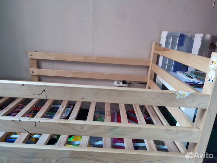 Детская кровать с матрасом