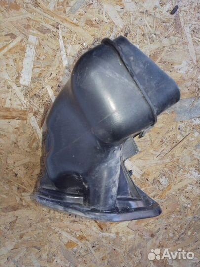 Воздухозаборник Audi A8 D4 long 4.2 cdra 2011