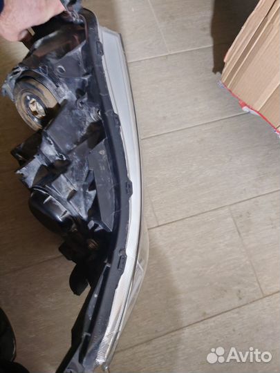 Фара передняя правая Subaru forester sh (неориг)