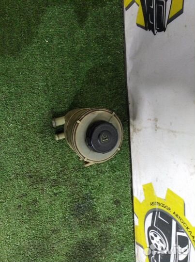 Бачок гур Renault Sandero хетчбэк K7M 2012