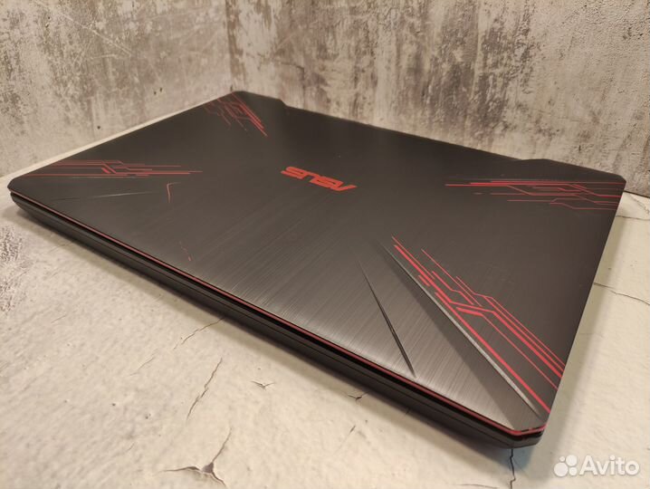 Мощный Asus c IPS/GTX 4GB/i7-7700HQ/16 RAM