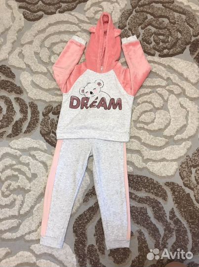 Спортивный костюм