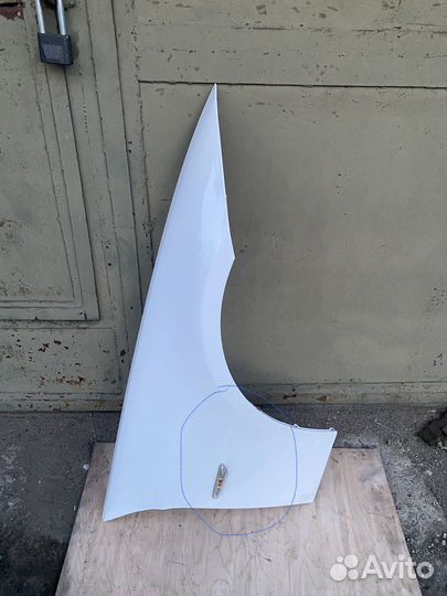 Крыло переднее правое BMW e90