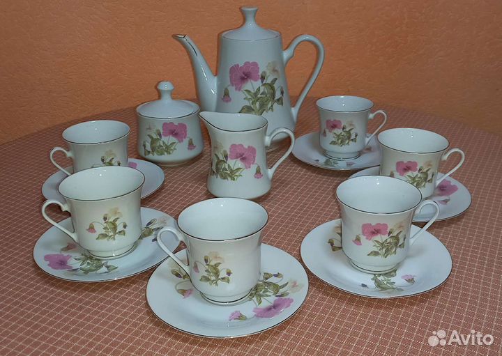 Сервиз чайно кофейный